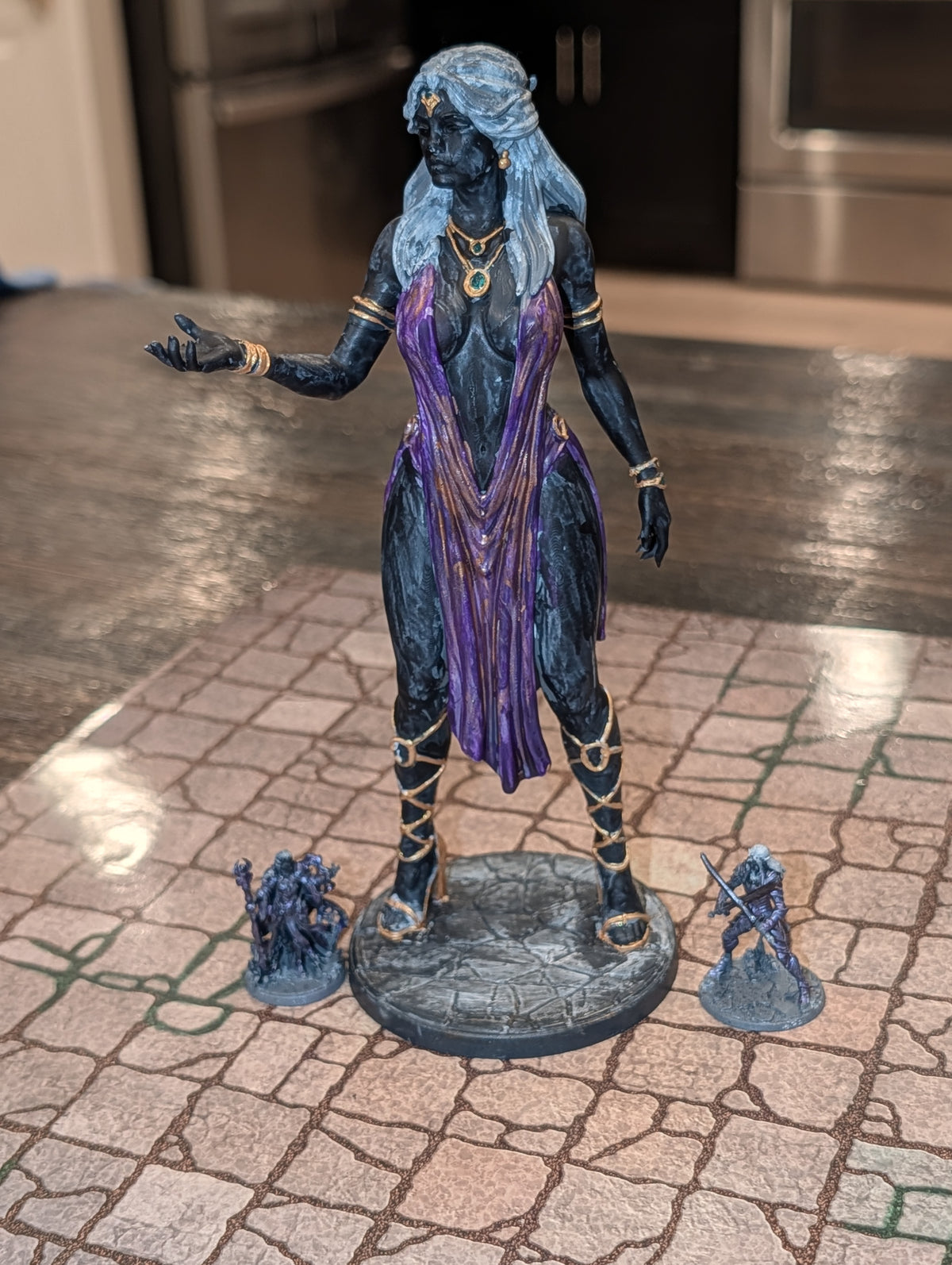 Lady of Darkness – Giant Fantasy Statue & Terrain Piece